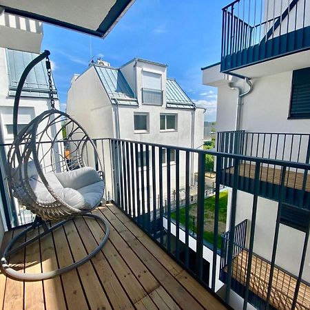 Modern Apartment With Balcony & Free Parking - Nearby Metro Wien Exterior foto