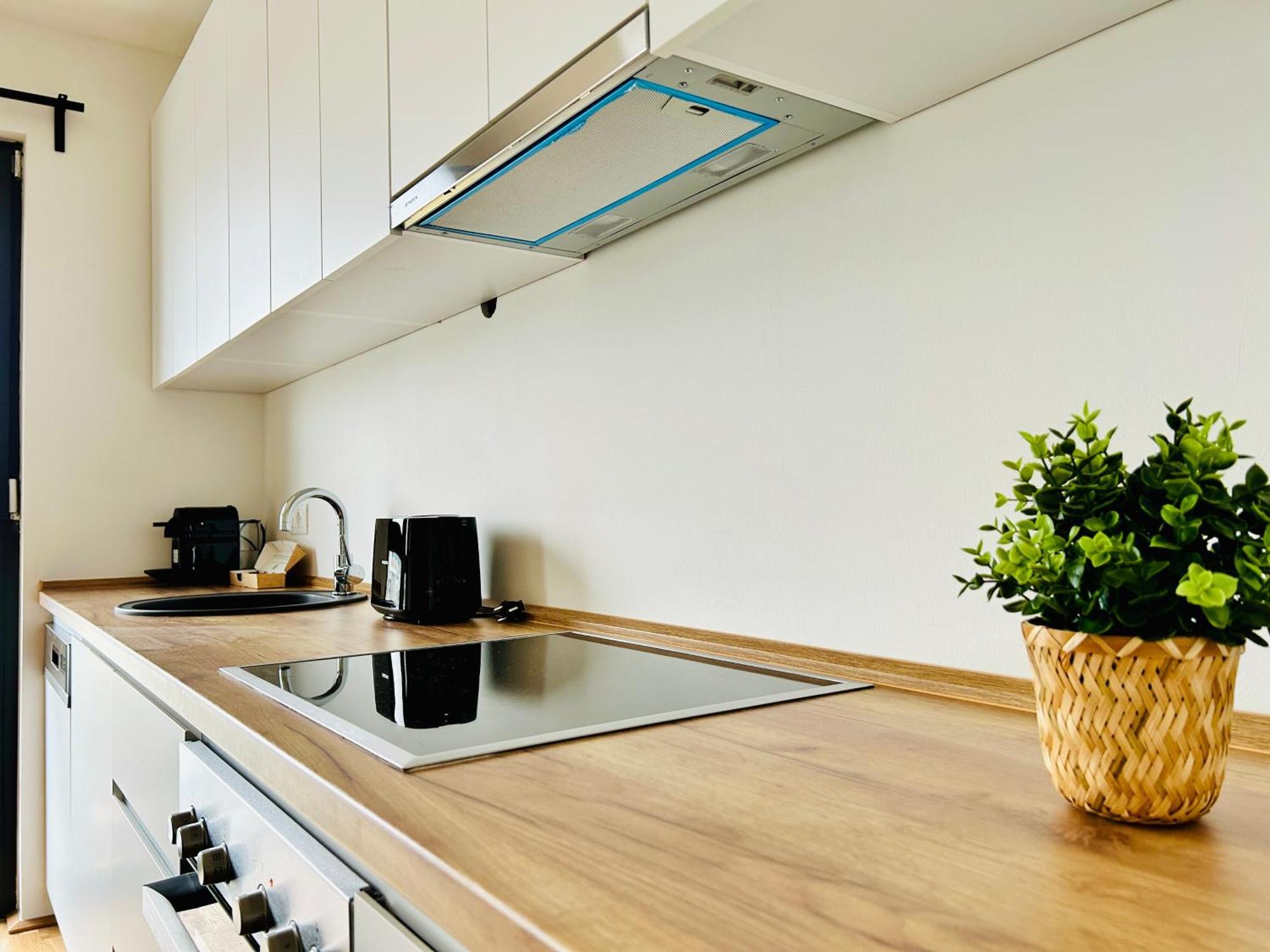 Modern Apartment With Balcony & Free Parking - Nearby Metro Wien Exterior foto
